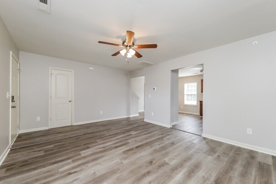 Building Photo - 5063 Hogan Point Ct
