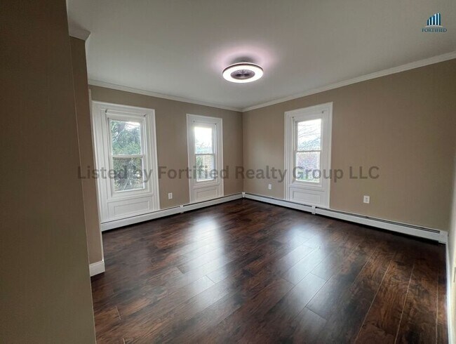 Building Photo - 380 Wilson Rd