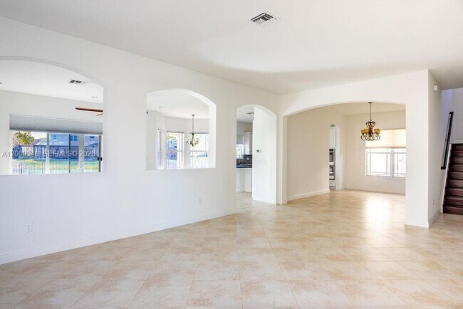 Building Photo - 8630 Lakeside Bnd