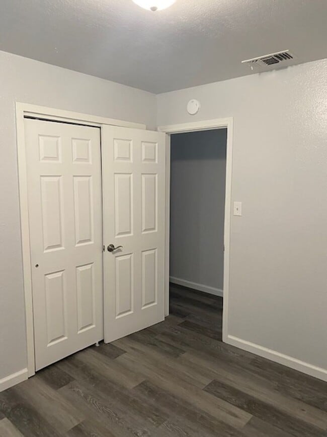 Building Photo - Spacious Home w/ Pool in East Redding!!