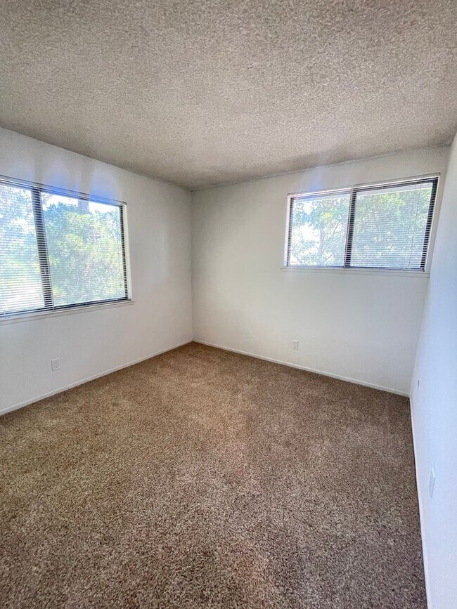 Building Photo - Beautiful Capitola Condo minutes from Capitola Village!