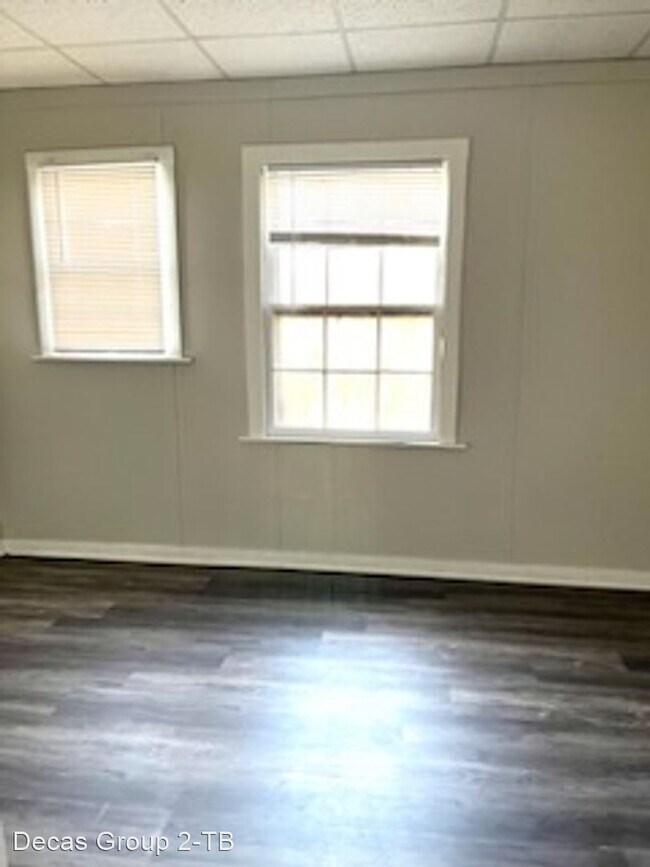 Building Photo - 4 br, 1.5 bath House - 5102 Cedar St.