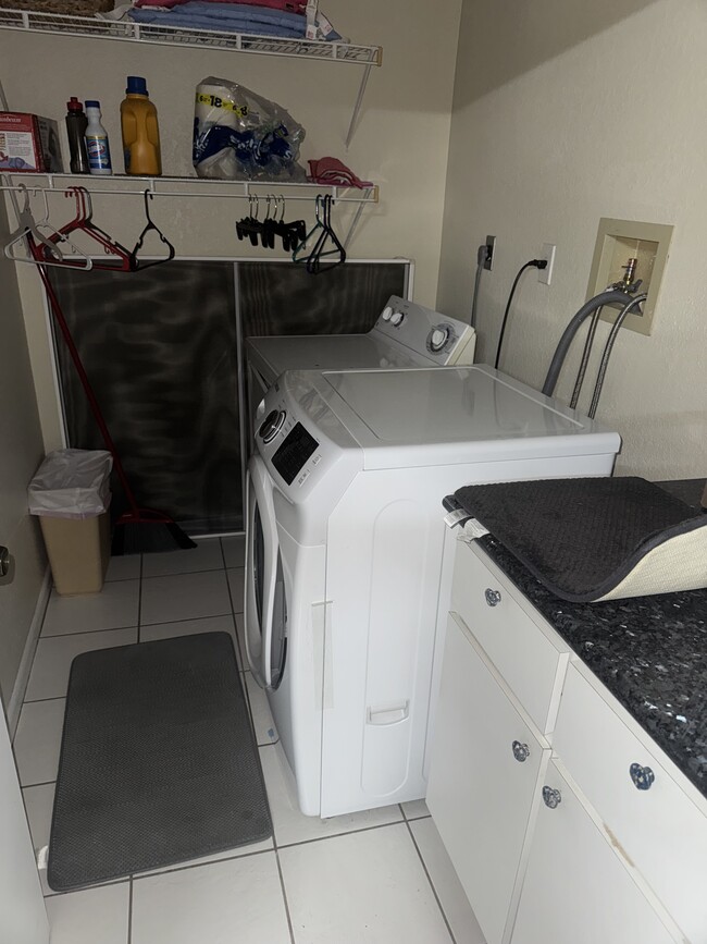 Building Photo - 1107 SW 41st Terrace