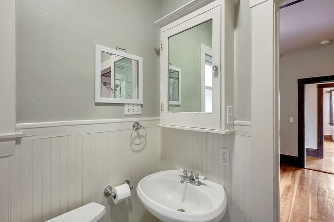 Building Photo - Perfect Blend of Piedmont Ave Energy & Tree-Lined Tranquility