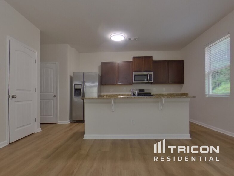 Building Photo - 236 Arbor Creek Dr