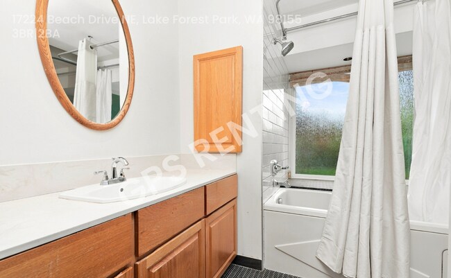 Building Photo - 17224 Beach Dr NE