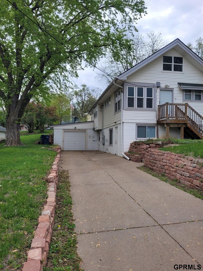Building Photo - 908 Harrington Ave