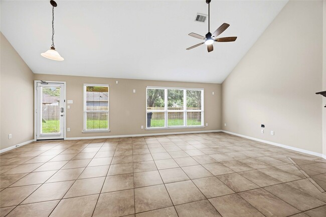 Building Photo - 950 Firthwood Ln
