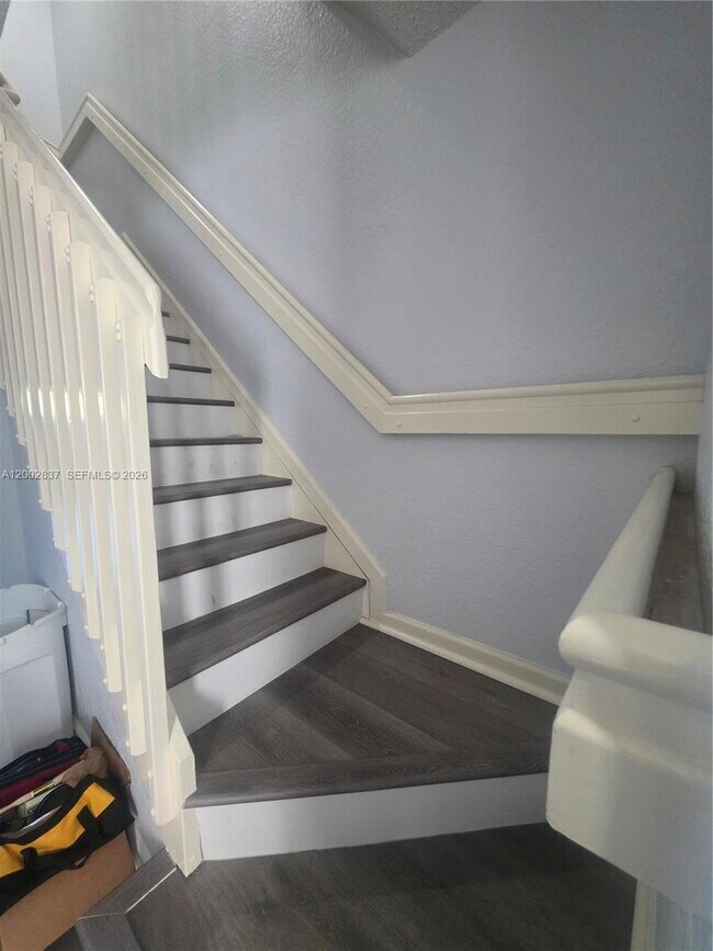 Building Photo - 14055 SW 120th Ct