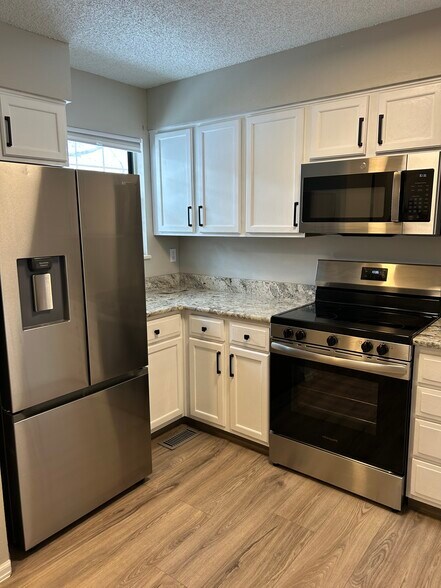 Building Photo - 1818 S Quebec Way