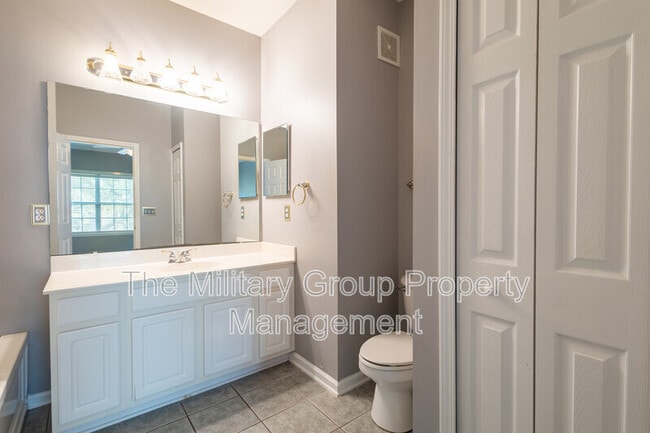 Building Photo - 9777 Summer Grove Way W