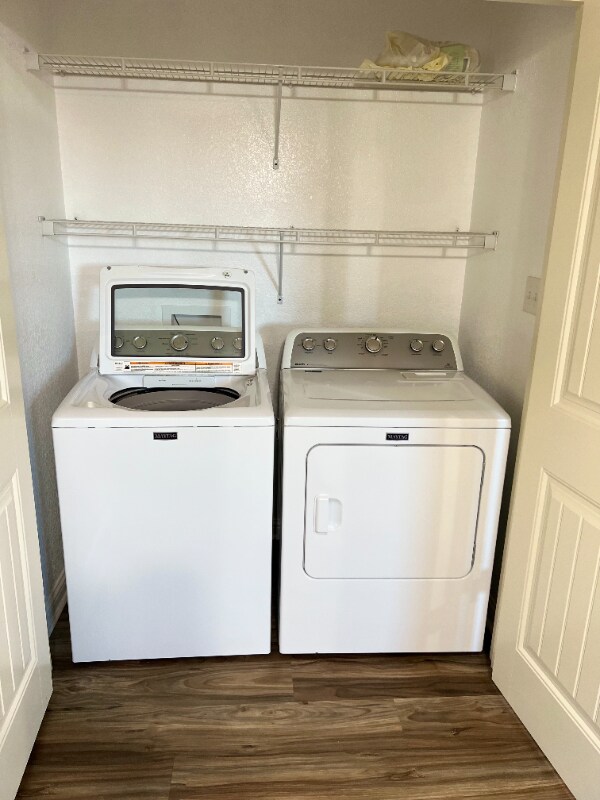 Building Photo - 907 Dart Ct