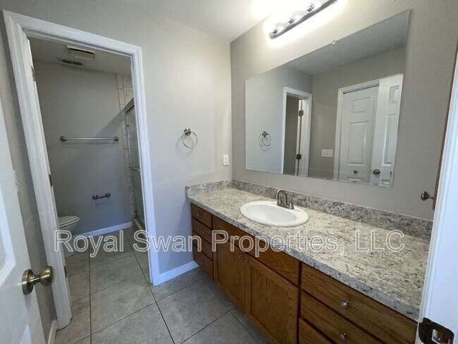 Building Photo - 3812 Dovehollow Dr