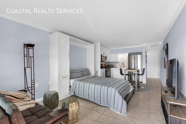 Building Photo - 210 Pelham Rd