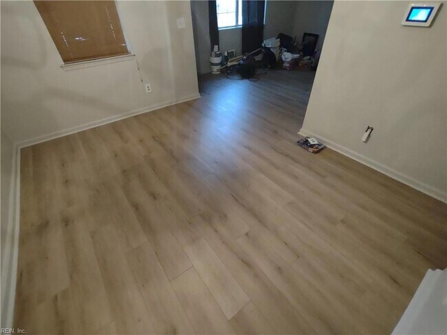 Building Photo - 6080 Camellia Dr