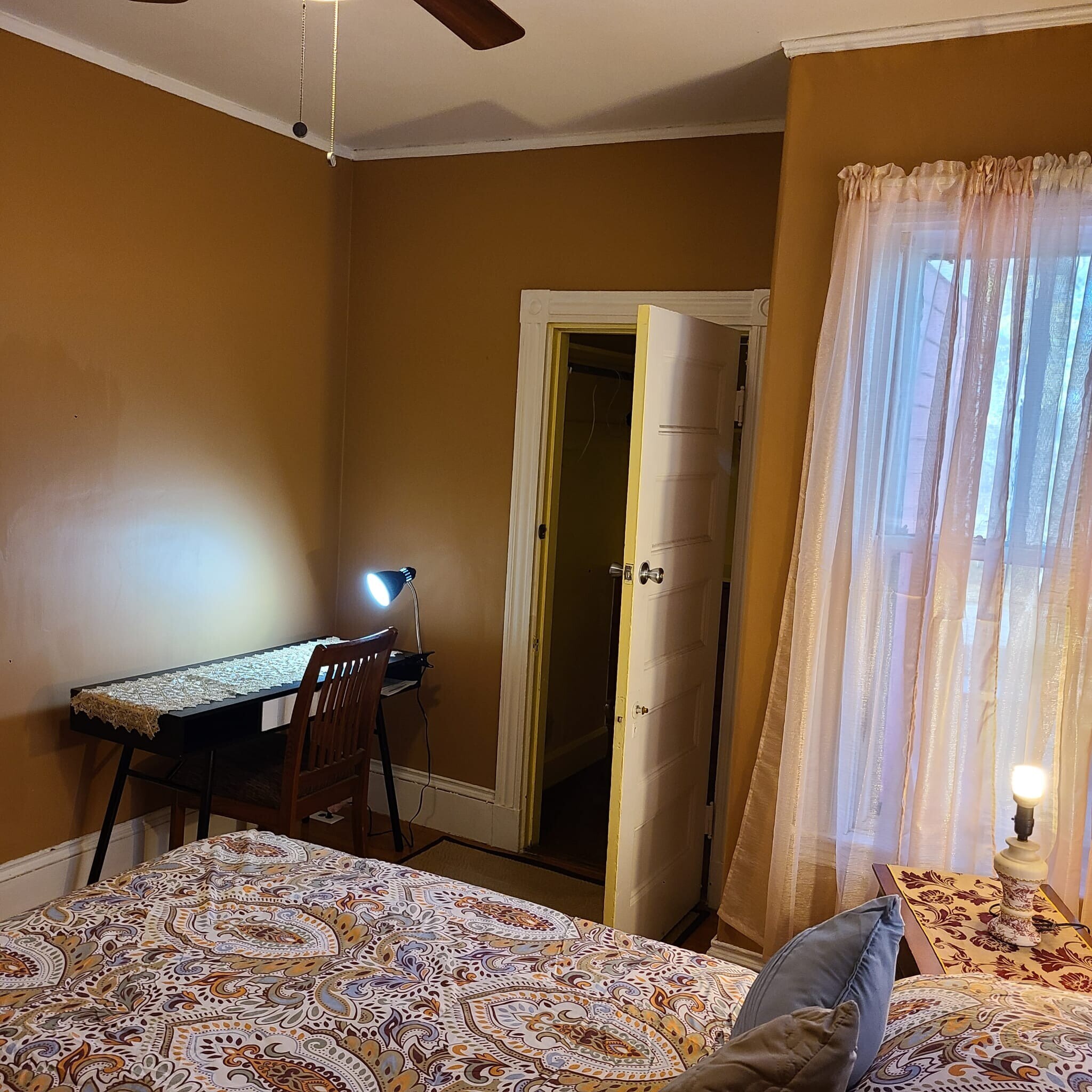 Building Photo - 35 Algonquin St