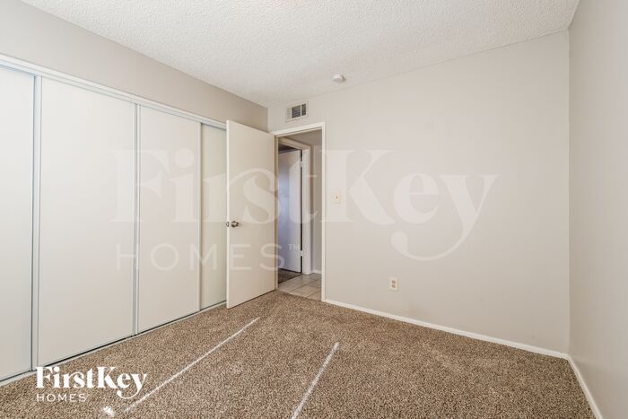 Building Photo - 13807 N 45th Ave