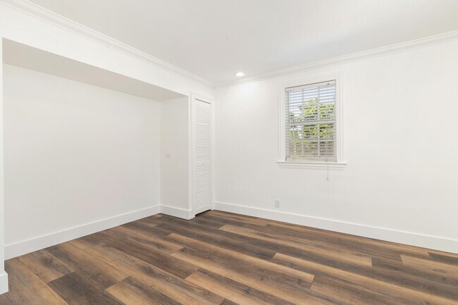 Building Photo - 3517 N Flagler Dr