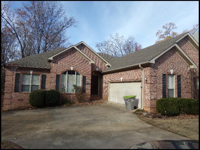 Building Photo - 3153 Stonewall Dr