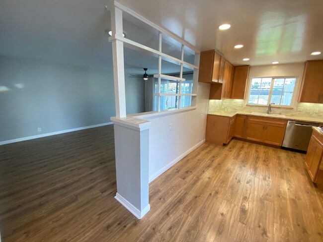 Building Photo - Updated 3 Bedroom Cypress House w/ 2 Car G...
