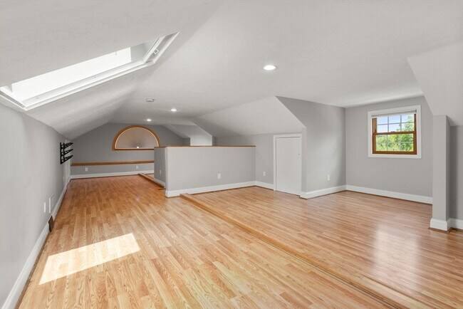 Building Photo - 368 Boylston St