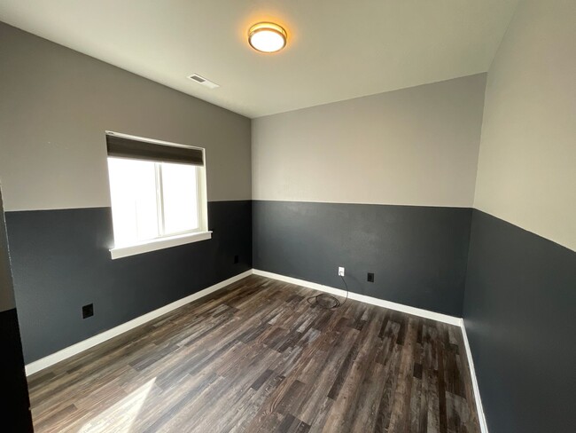 Building Photo - Newly Built 3 Bedroom Home w/ Hardwood Flo...