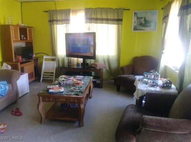 Building Photo - 1073 San Remo Ave