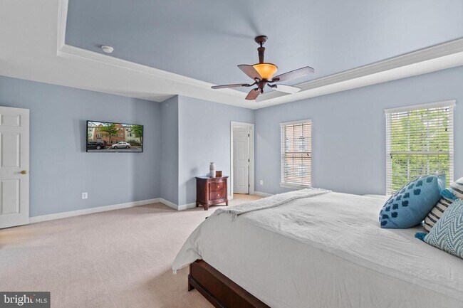 Building Photo - POTOMAC CLUB - SECONDS TO STONEBRIDGE