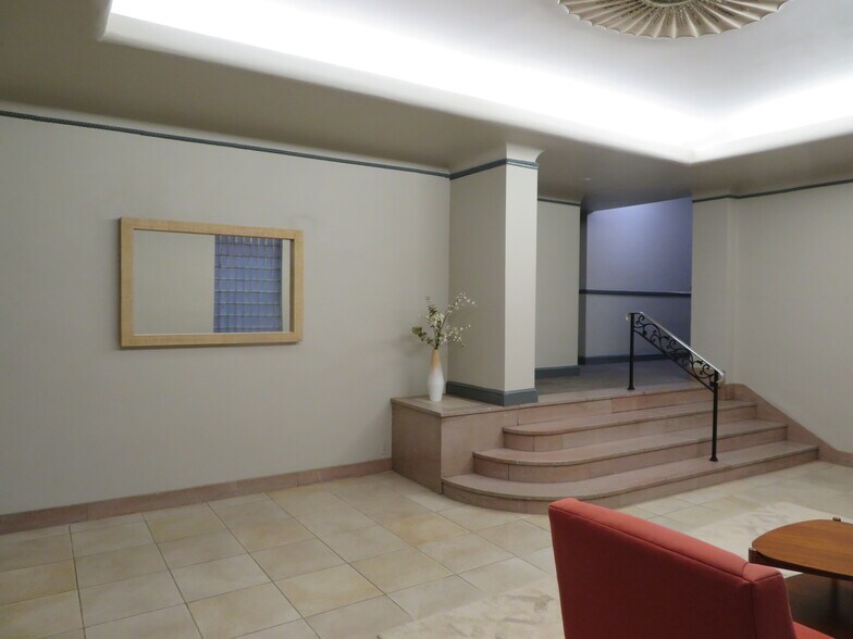 Building Photo - 3925 Davis Pl NW