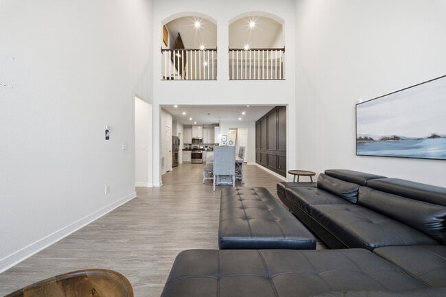 Building Photo - 1617 Catbird Ln