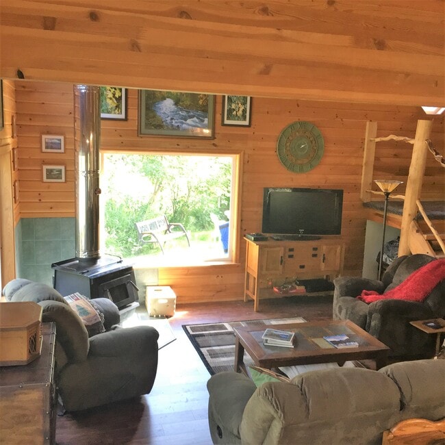 Building Photo - 32992 Johnsons Dr