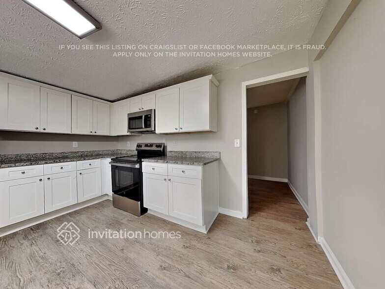 Building Photo - 547 Rustic Rd