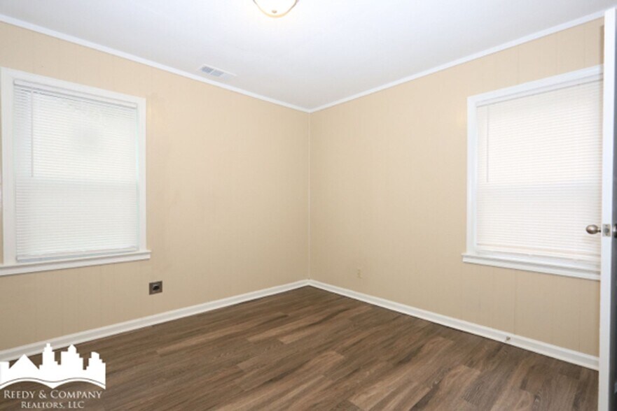 Building Photo - 965 Dillworth St