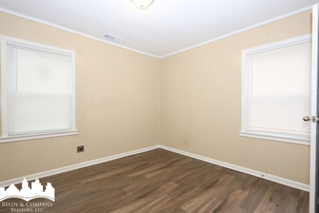 Building Photo - 965 Dillworth St