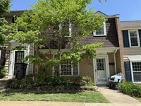 Building Photo - 103 Doncaster Ln