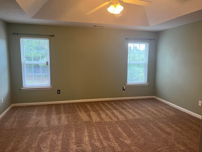 Building Photo - 4010 Nantucket Cir
