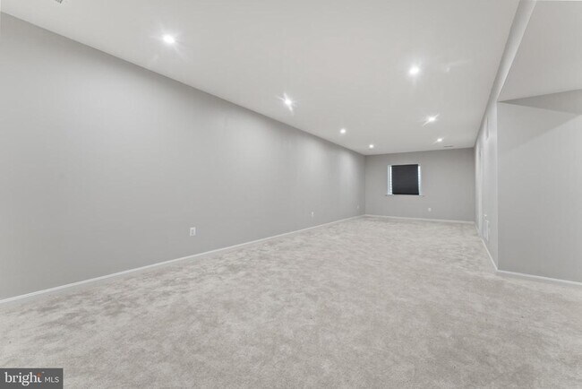 Building Photo - 5508 Redgum Ln