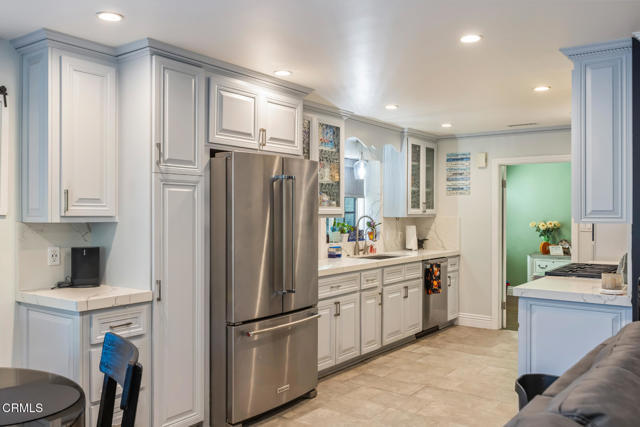 Building Photo - 4816 Indianola Way