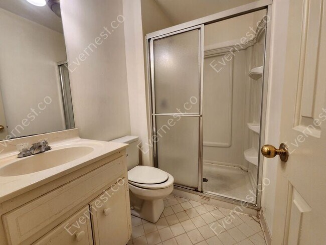 Building Photo - 500 Towergate Pl