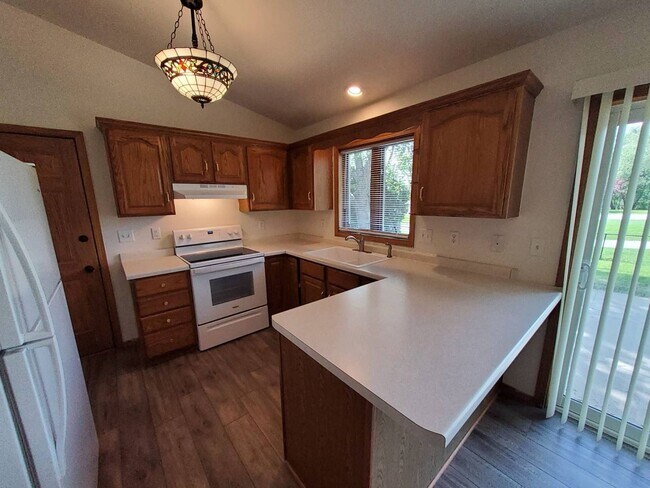 Building Photo - 2801 Ruschfield Dr