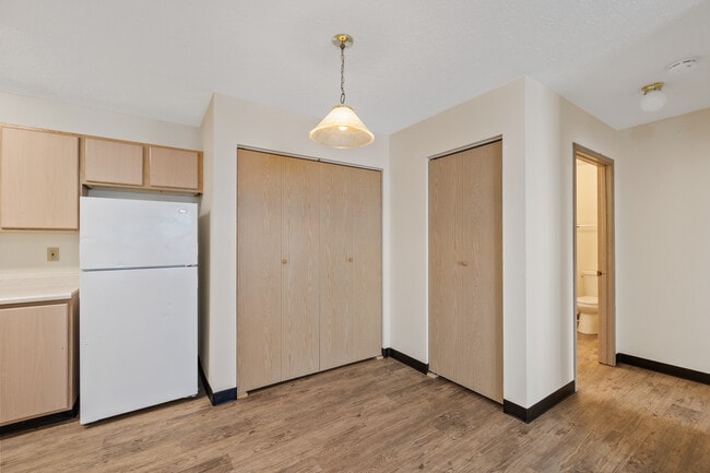 Building Photo - Beringer Properties