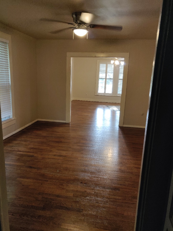 Building Photo - 408 N Elm St