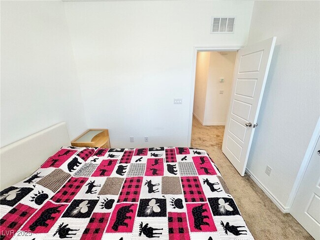 Building Photo - 20 Barbara Ln