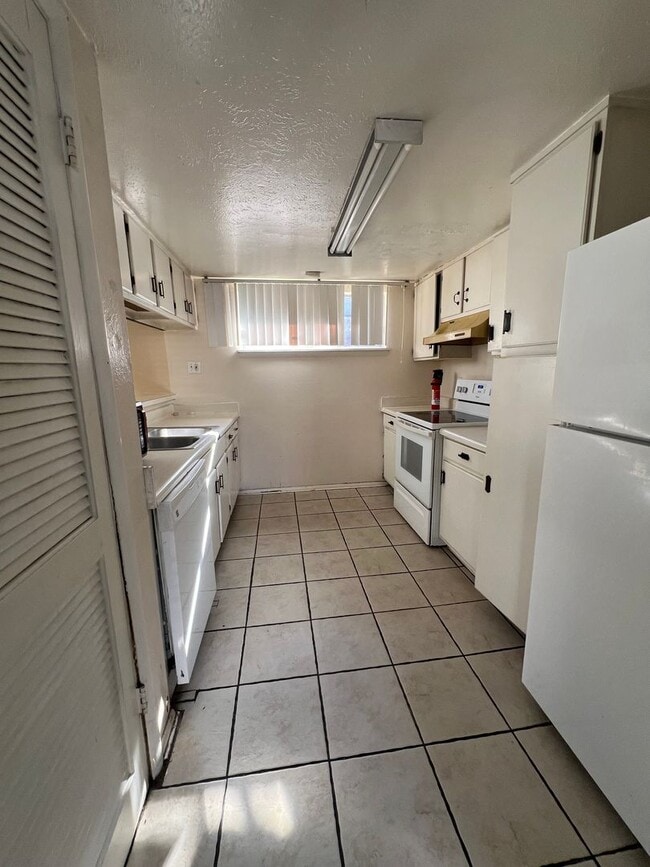 Building Photo - Charming 2-Bedroom, 2-Bathroom Condo — Prime Orlando Location!