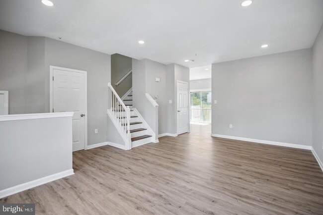 Building Photo - 7135 Ladd Cir