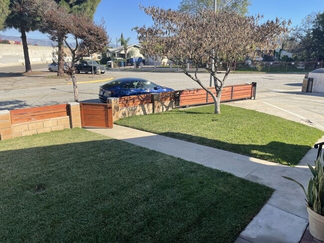 Building Photo - Wonderful Newly Remodeled 2 Bedroom House in Prime Alhambra Location