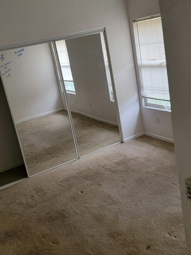 Building Photo - 5122 W 11th St