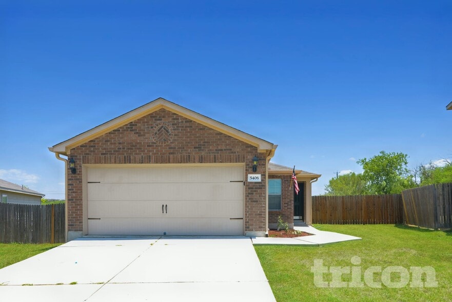 Primary Photo - 5406 Chase Canyon