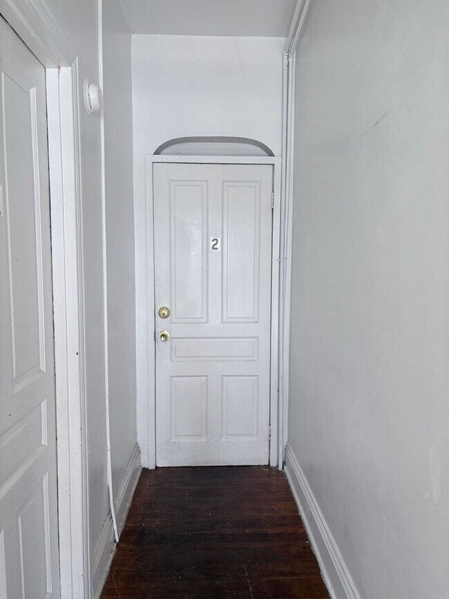 Building Photo - 3 Bed 2 Bath Apartment in the West End of York City