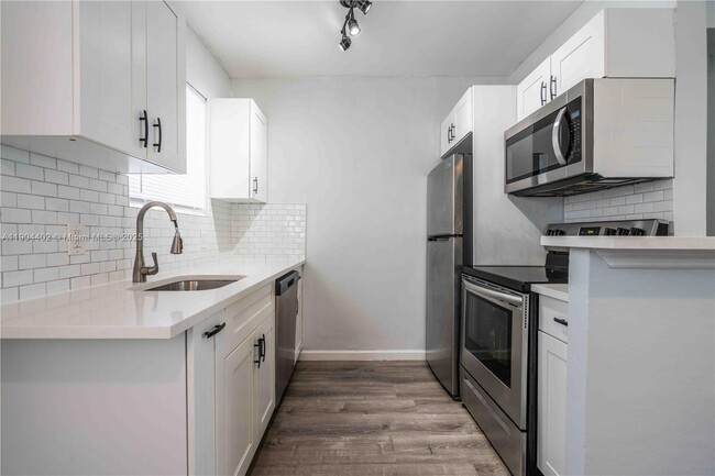 Building Photo - 6871 Abbott Ave